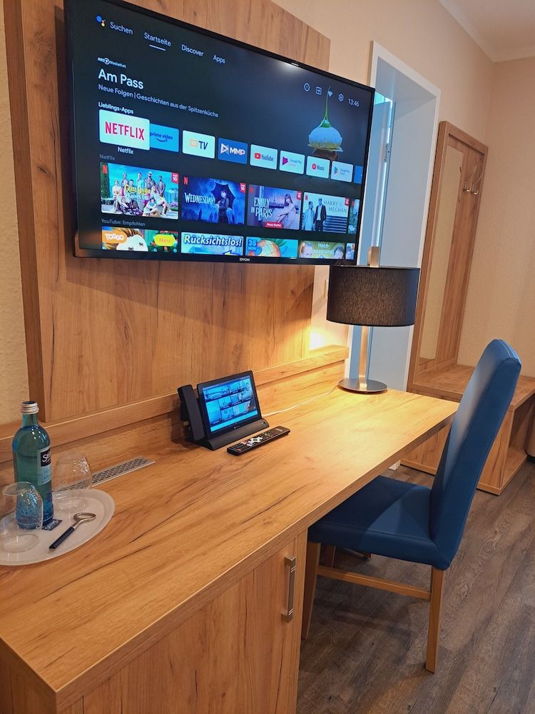 Nordseehotel Standard Double Room with Sea View 5