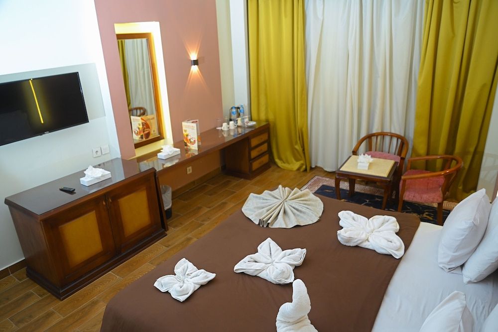 Cleopatra Hotel Standard Room 9