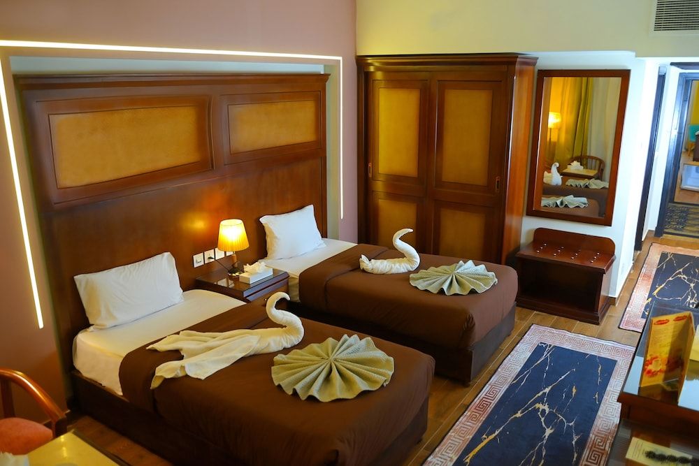 Cleopatra Hotel Standard Room 7