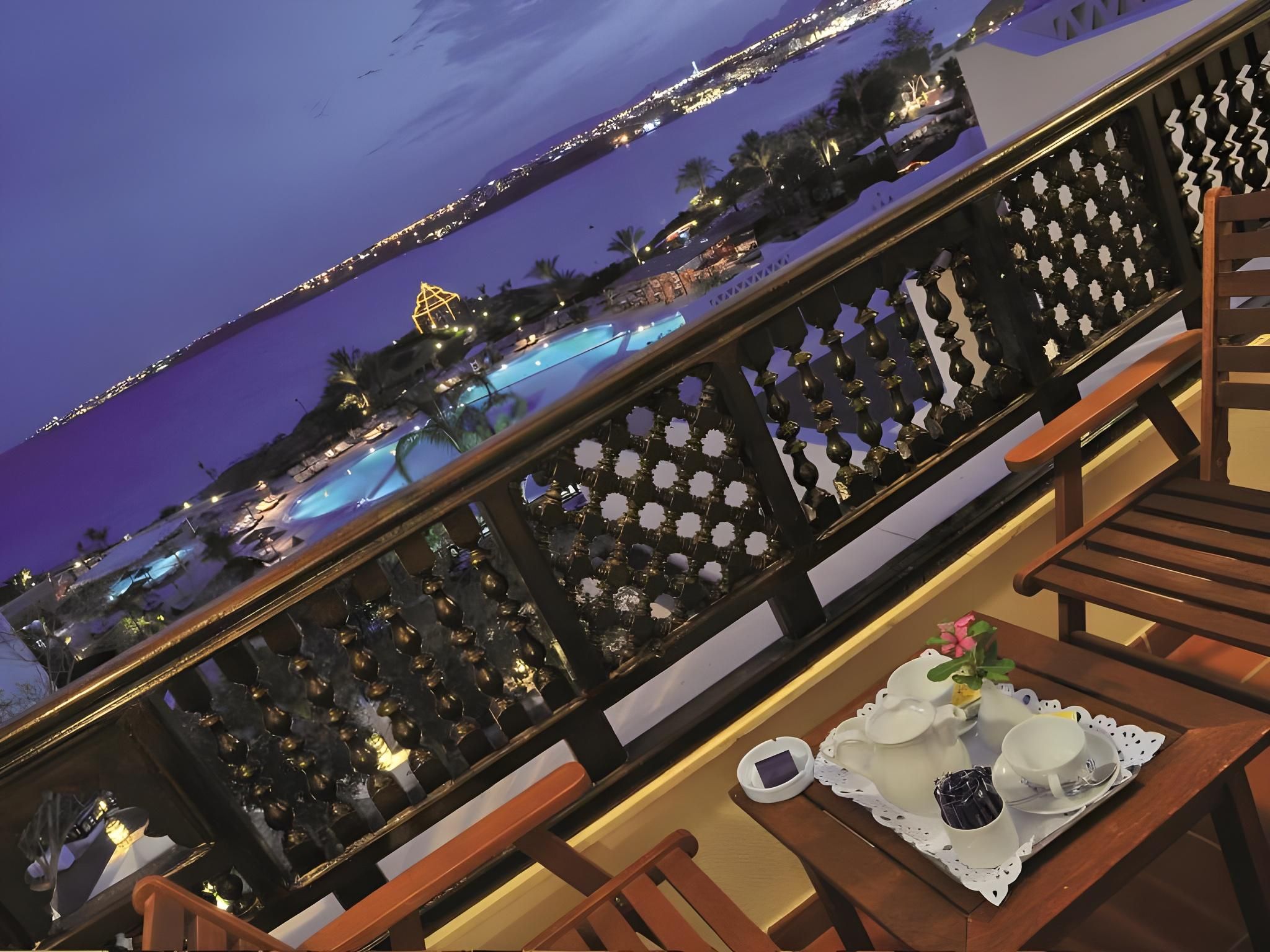 Classic Twin -Pool and Sea View