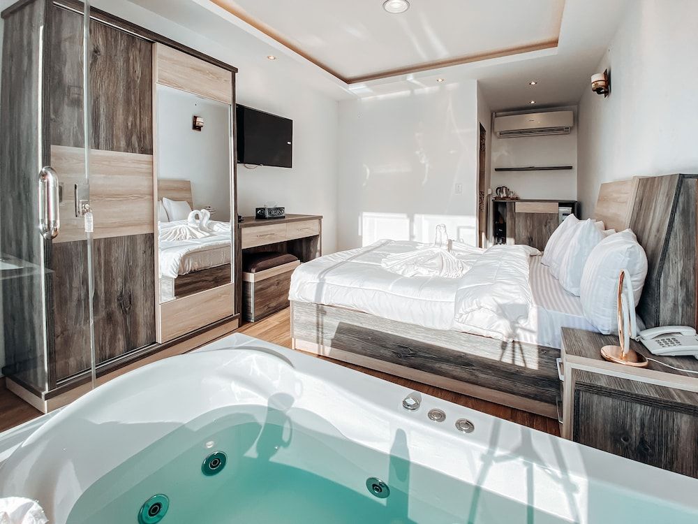 Best View Pyramids Hotel Deluxe King Suite With Pyramids View 12