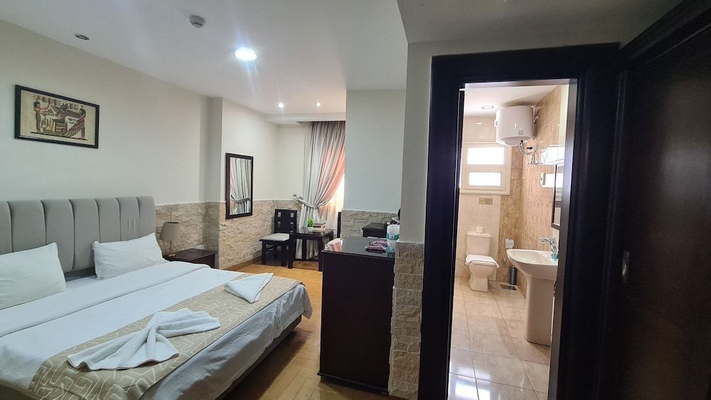 Best View Pyramids Hotel Deluxe Double or Twin Room 40