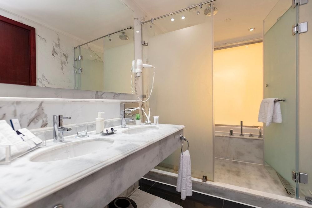 Royal Savoy Sharm El Sheikh Superior Room, 1 King Bed, Pool View (Royal Savoy King (Adults Only)) 8