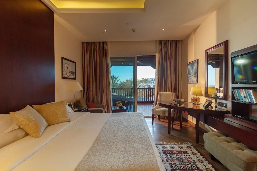 Royal Savoy Sharm El Sheikh Superior Room, 1 King Bed, Pool View (Royal Savoy King (Adults Only)) 4