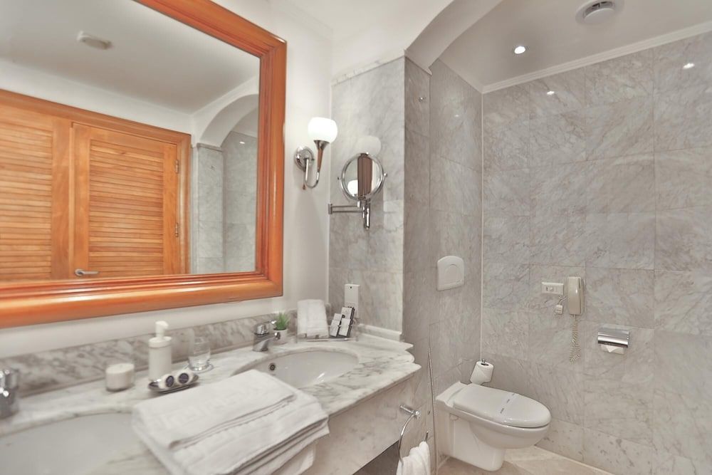 Royal Savoy Sharm El Sheikh Superior Room, 1 King Bed, Pool View (Royal Savoy King (Adults Only)) 10