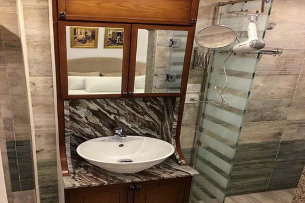 undefined Paris Hotel 7