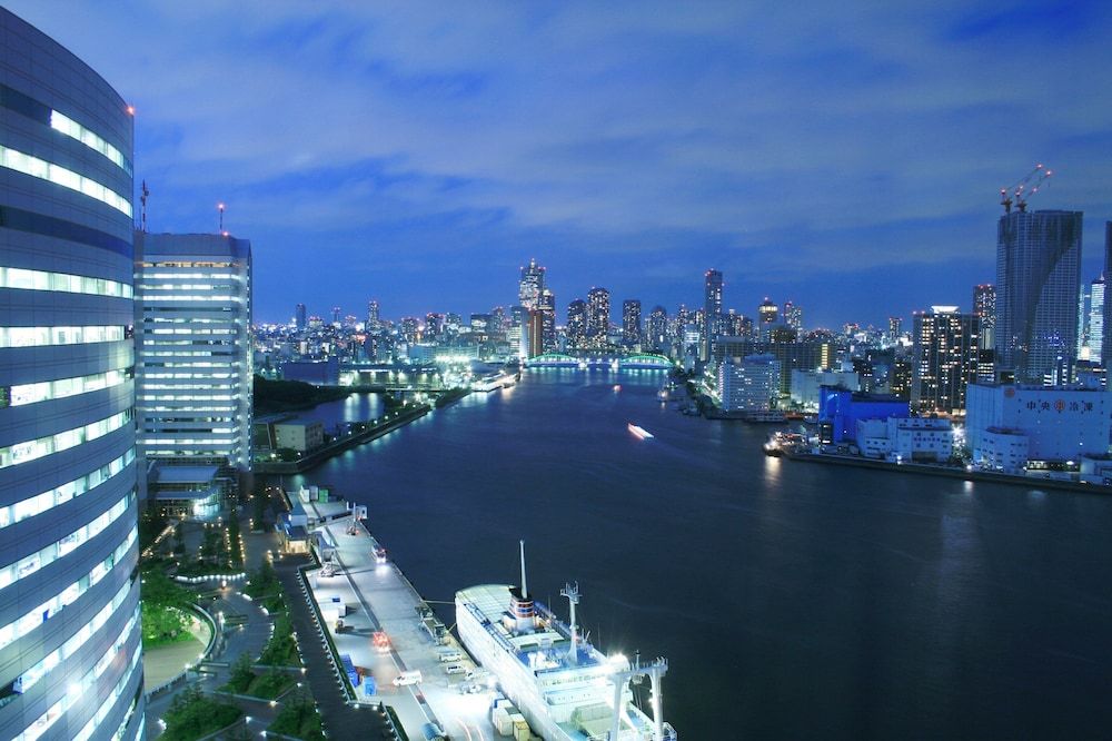 InterContinental Tokyo Bay by IHG Classic Room, 2 Twin Beds, River View 4