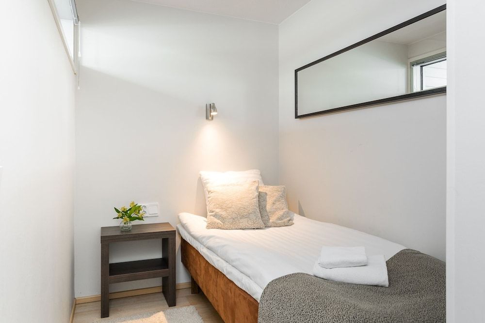 Kultaranta Resort Standard Triple Room 2