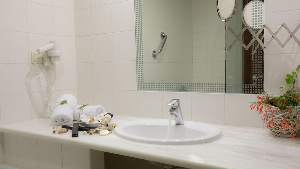 Meteora Hotel Special Offer - Double or Twin Room with Meteora View 8