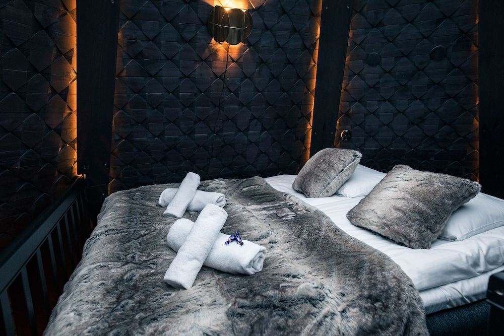 Kammi Glass Igloo Suite
