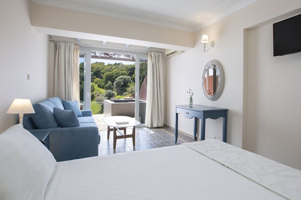 Superior Room Sea View & Outdoor Jetted Tub