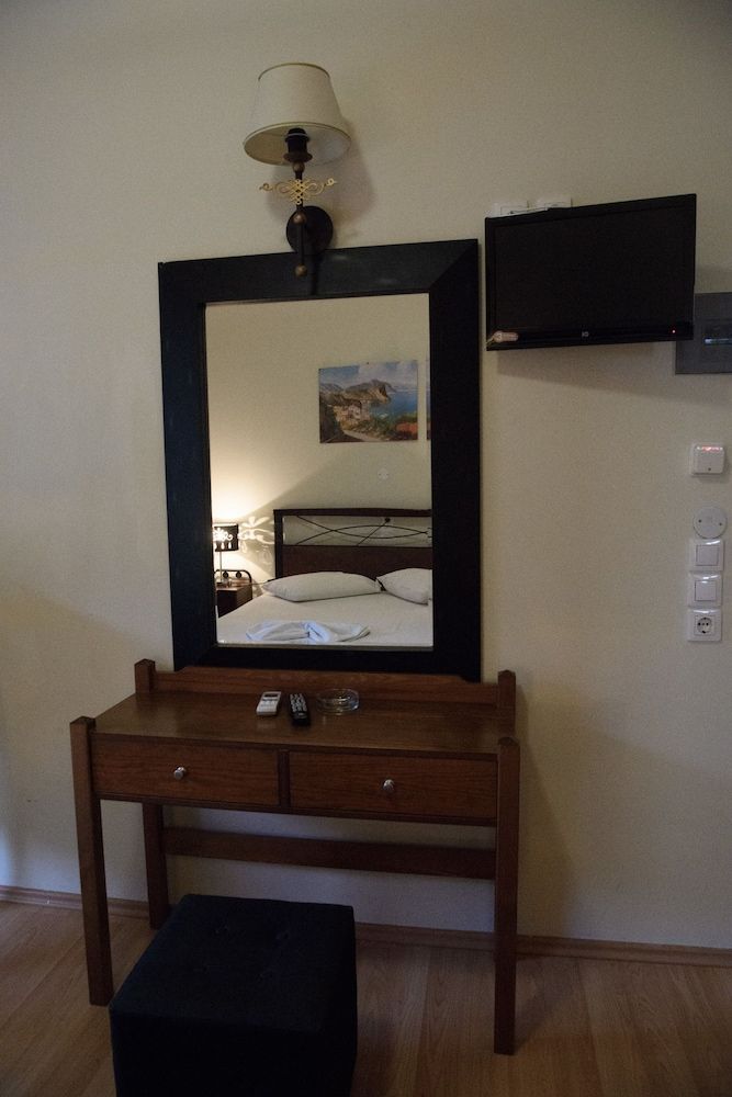 Double or Twin Room, Mountain View