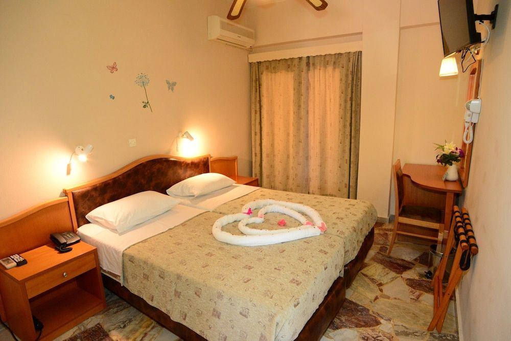 Sappho Hotel Double or Twin Room 12