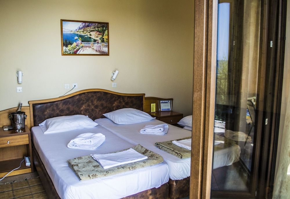 Sappho Hotel Double or Twin Room 8
