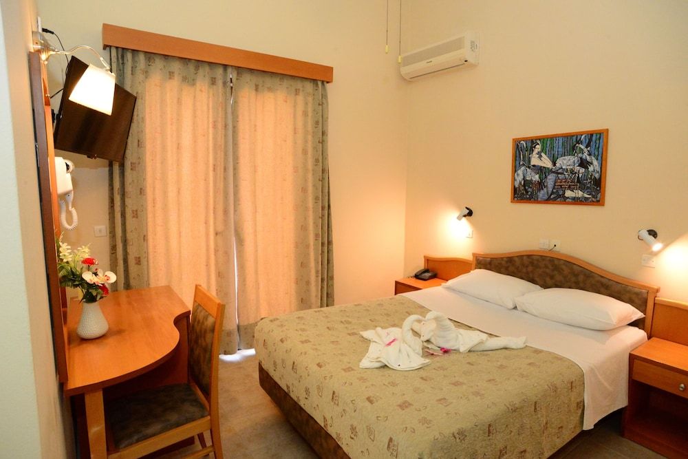 Sappho Hotel Double or Twin Room, Balcony 4