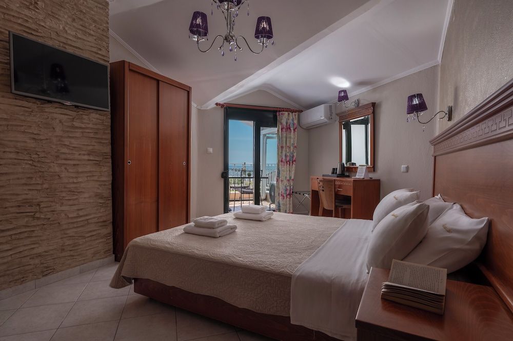 Studio, Sea View
