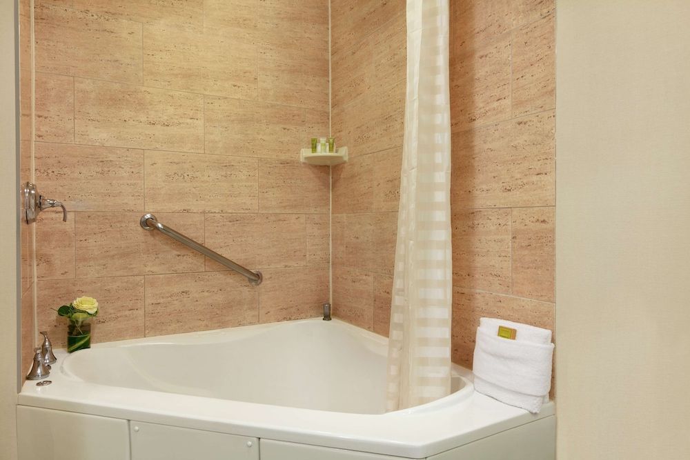 Hilton Ocean City Oceanfront Suites Two queen beds 1 bedroom suite oceanfront 4