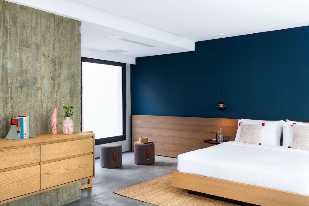 Urban Stripes Athens Street View Studio 3