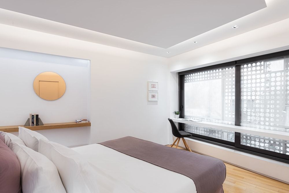 undefined Urban Stripes Athens 2