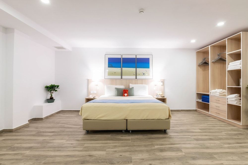 Luxury Double Room (Underground)