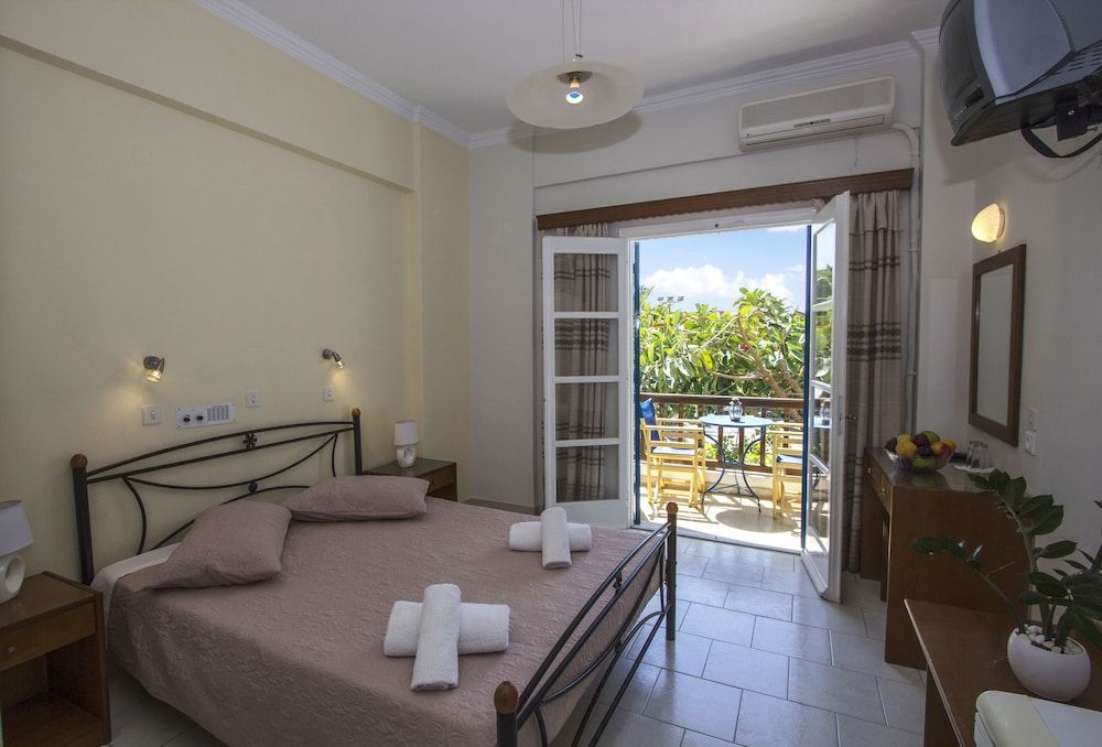 Petra Nera Double Room 6