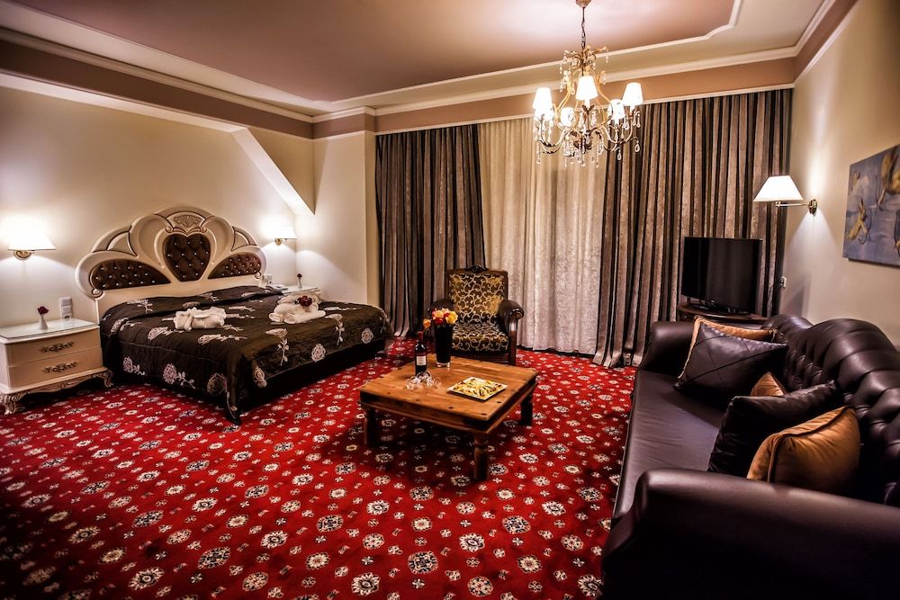Kouros Hotel Suite