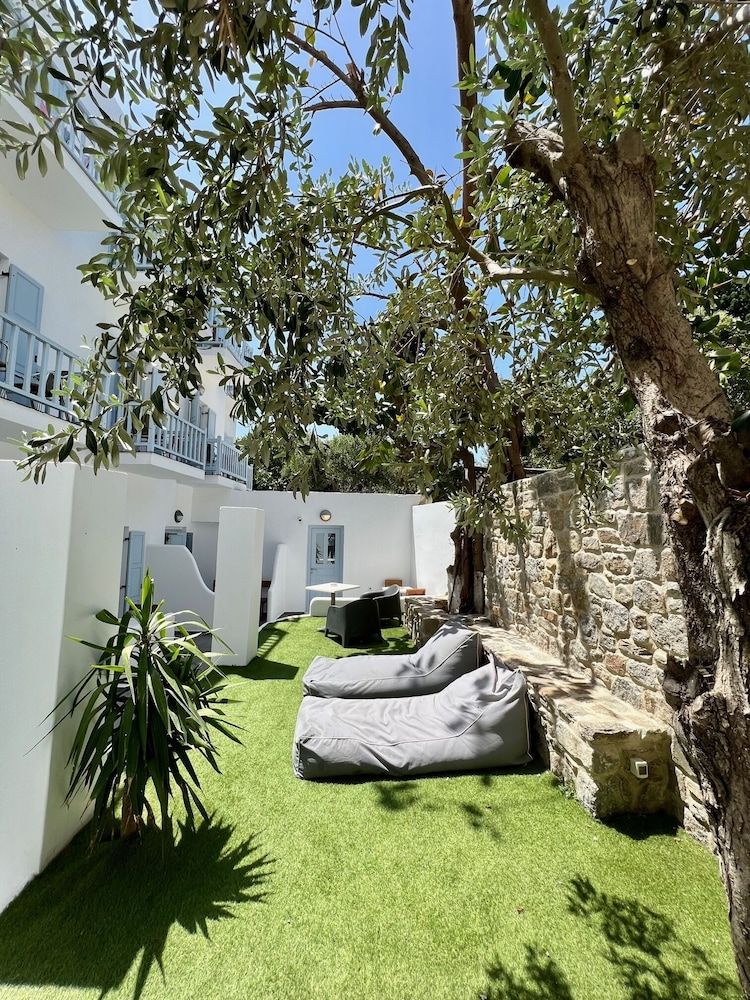 undefined Matogianni Hotel 8