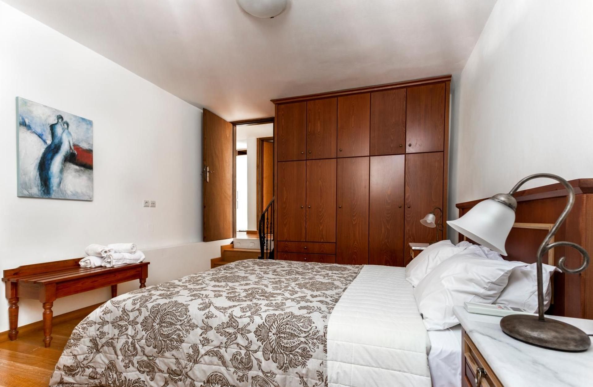 Three-Bedroom Apartment with Shared Pool-Split Level