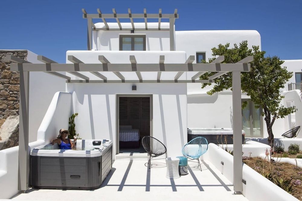 undefined LYO Boutique Hotel 8