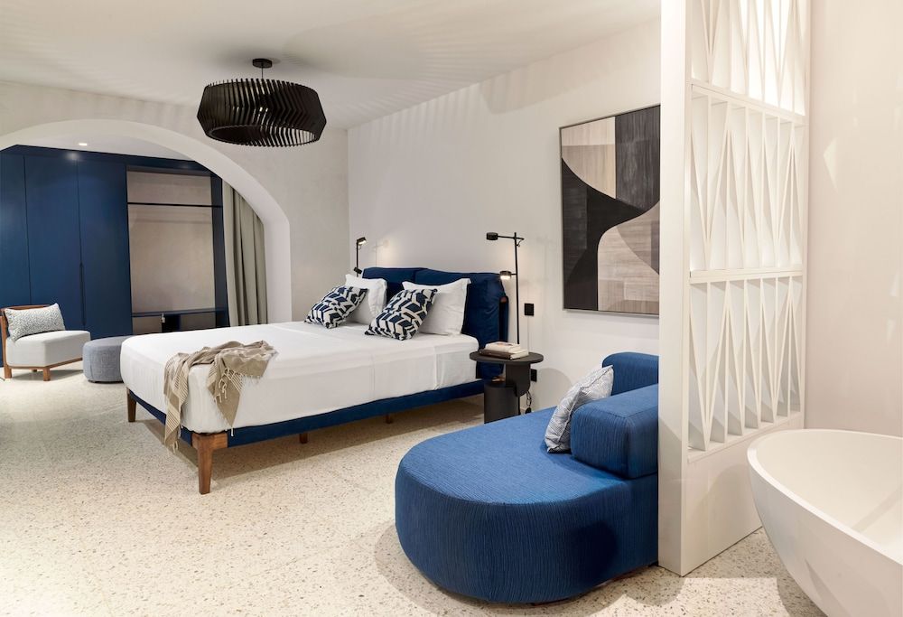 Paradise Villa with Private Pool and Spa Bath