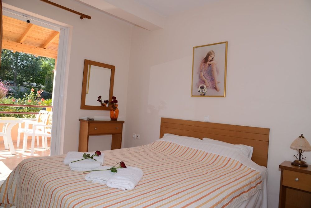 Family Apartment, 1 Bedroom, Garden Area (Split Level)