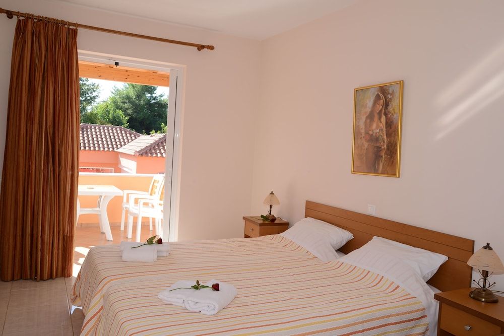 Family Studio Suite, Garden Area