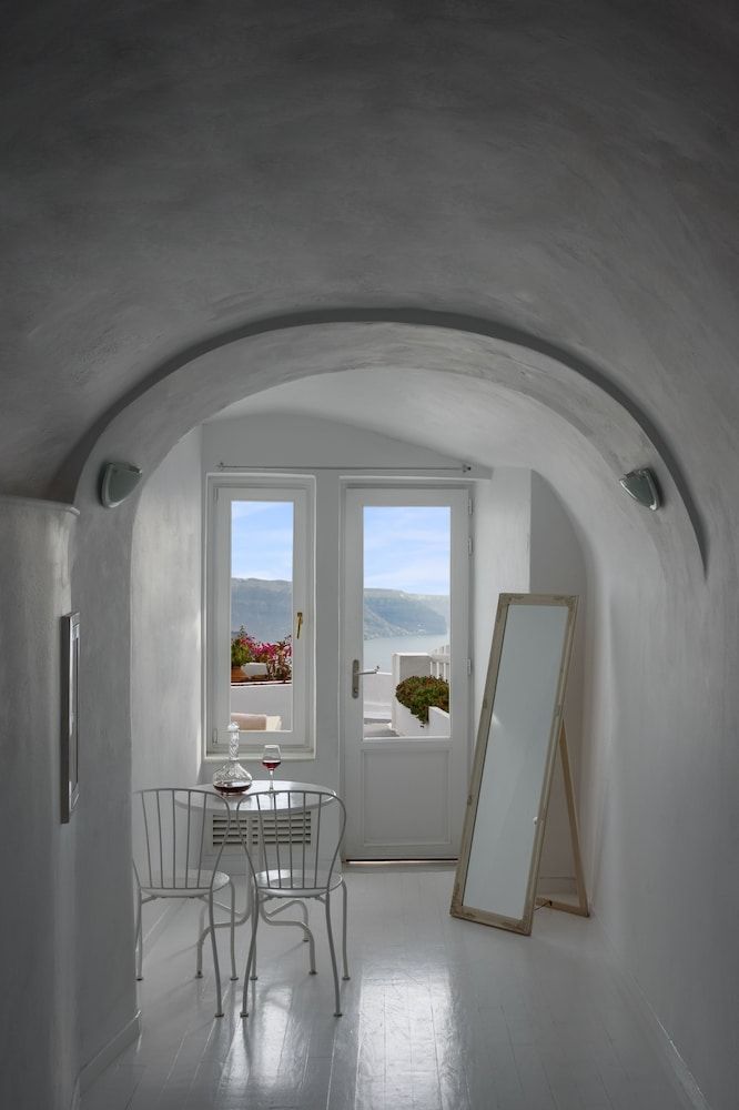 Zenith Blue Traditional Houses Cave 2 Bedroom Apartment with Hot Tub (Caldera View) 17