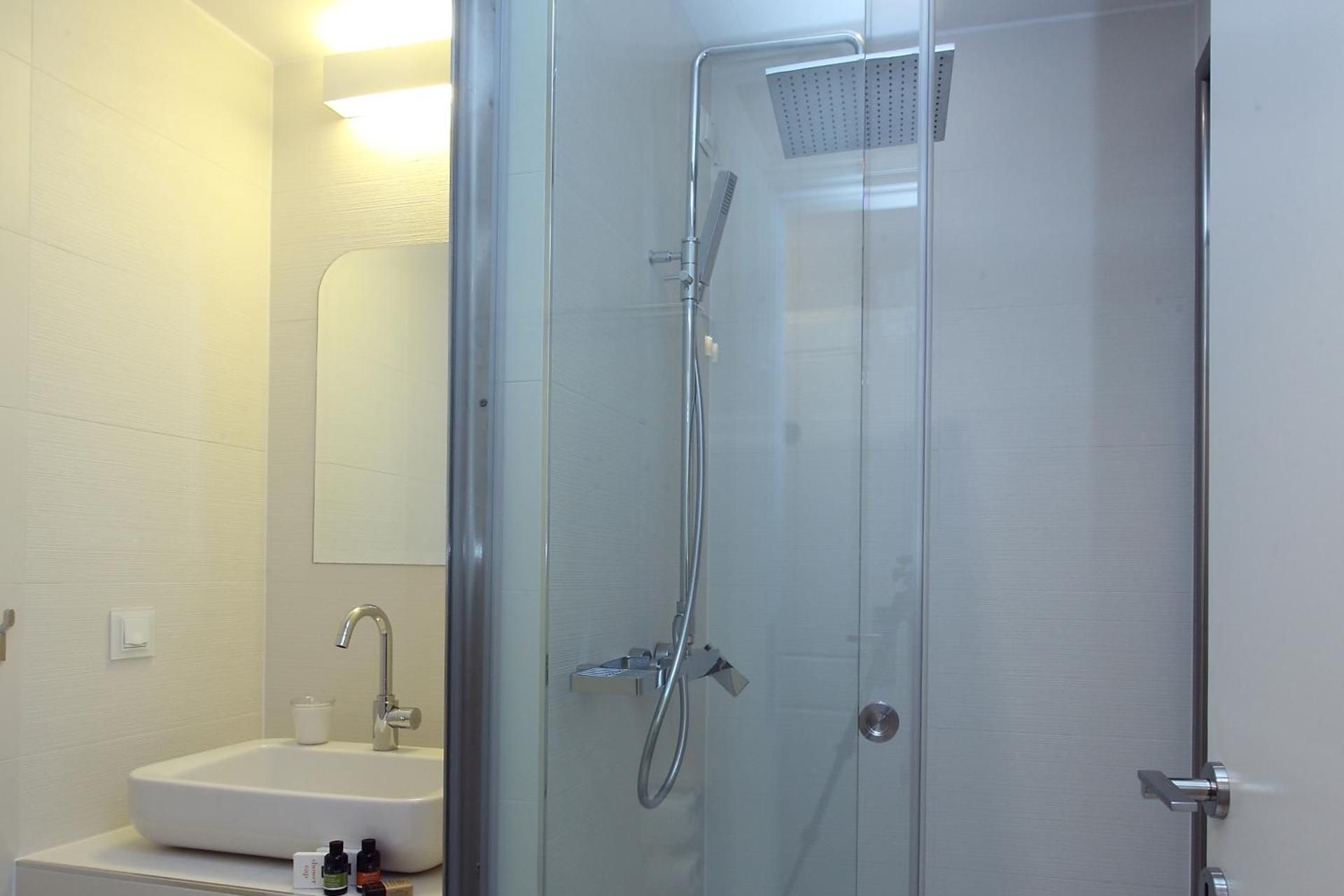 Hotel Metropolis Standard Double Room 5