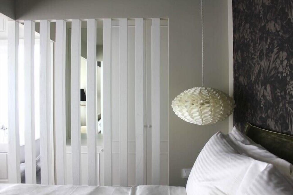 Hotel Metropolis Deluxe Double Room 10