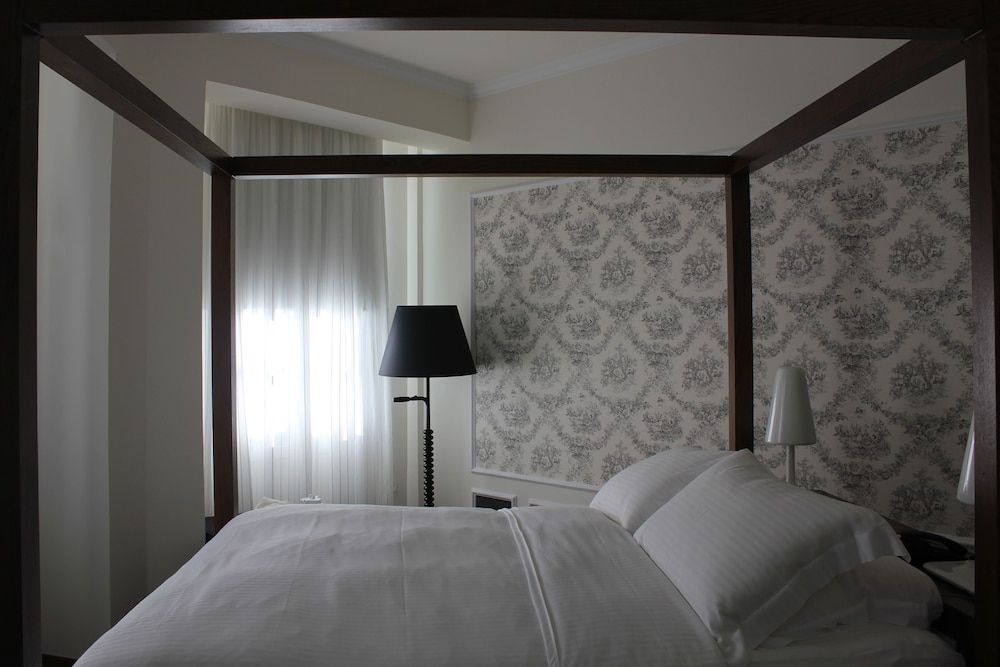 Hotel Metropolis Deluxe Double Room 7