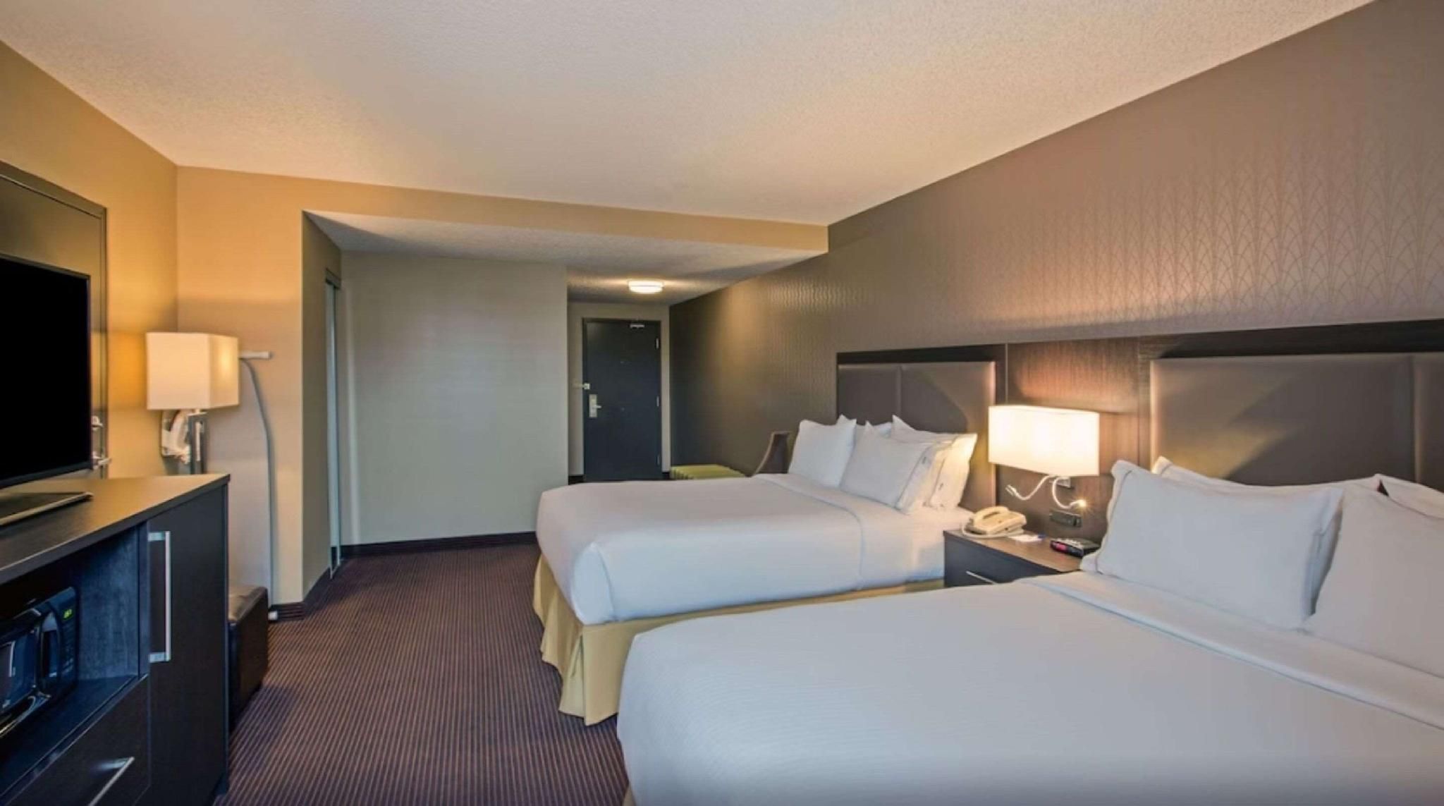 2 Queen Beds, Nonsmoking, Accessible