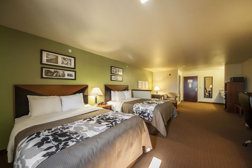 Standard Room, 2 Queen Beds, Non Smoking
