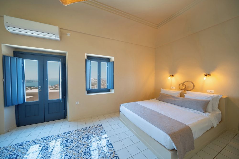 undefined Luna Santorini Suites 7