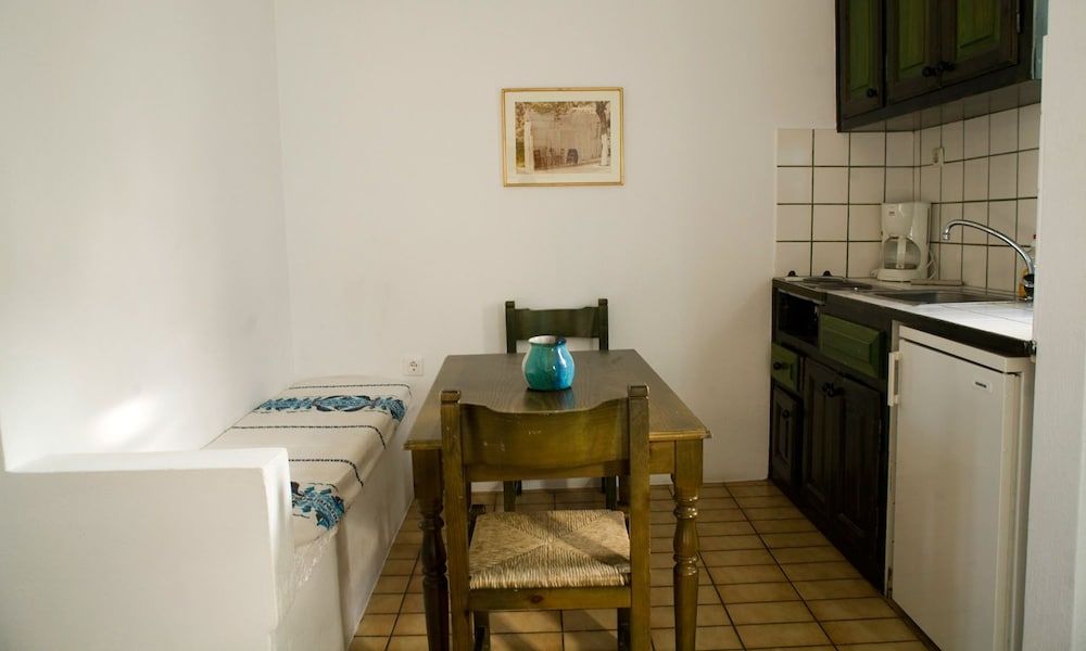 Oia's Sunset Studio for Two Persons 5