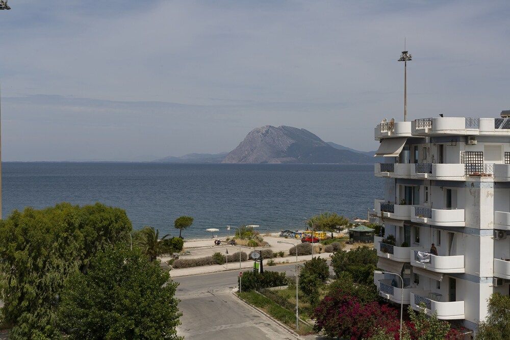 Delfini Hotel Triple Room, Sea View 7