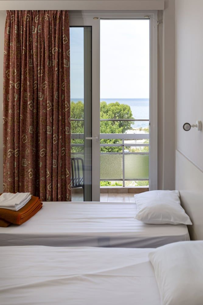 Delfini Hotel Triple Room, Sea View