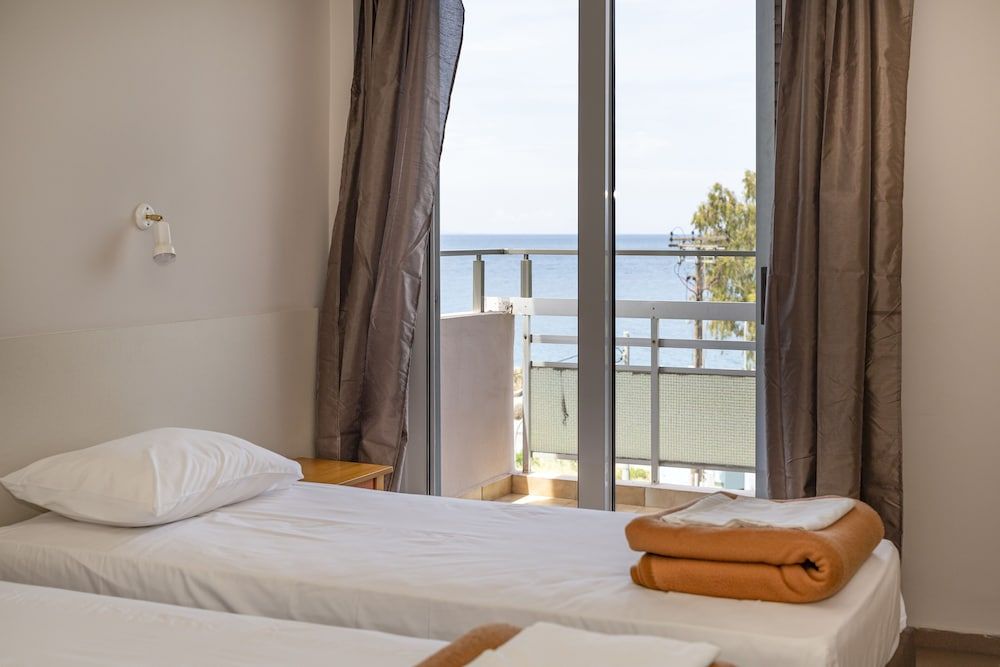 Delfini Hotel Standard Room, Sea View 4