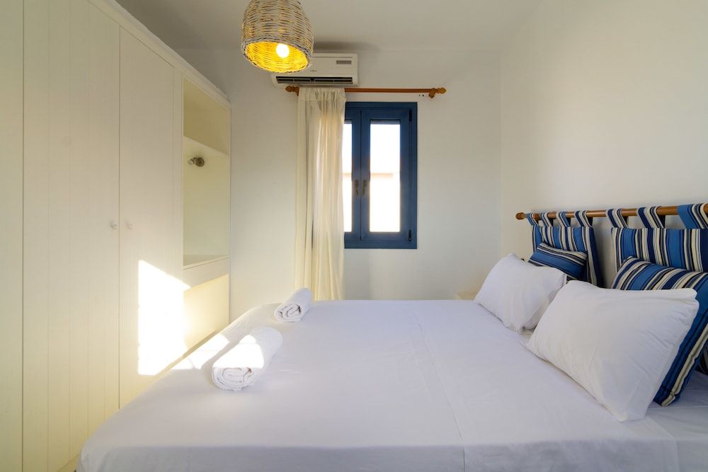 2-Family Apartment, 1 Bedroom