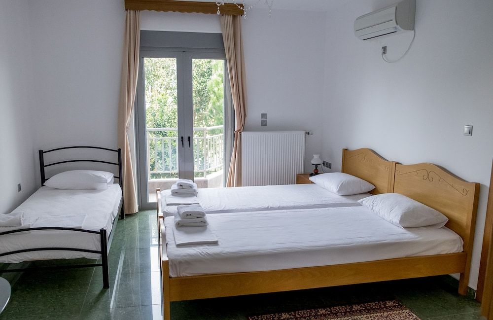 IonionStar Hotel Luxury Family, 2 Bedrooms (4 adults + 2 children)