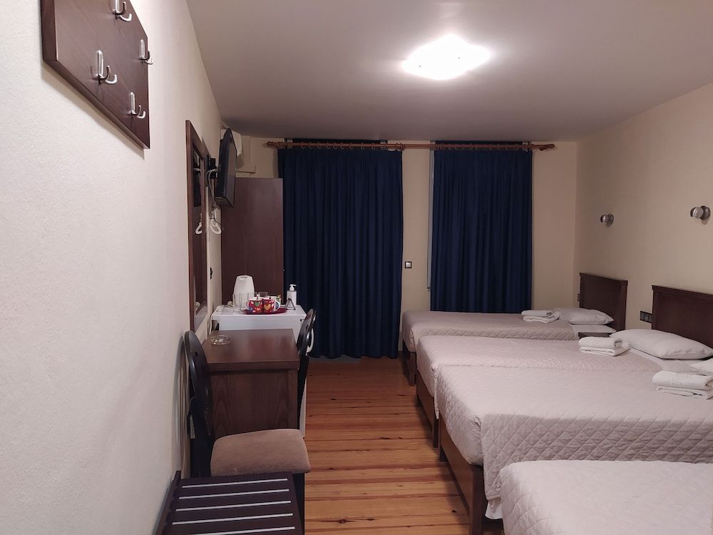 Sea Front Old Town Quadruple Room, City View 2