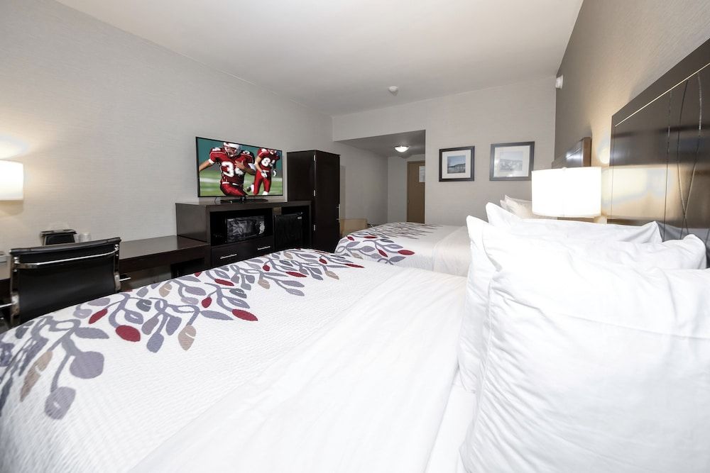 Deluxe Room, 2 Queen Beds, Non Smoking, Lake View