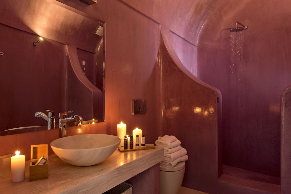 Amber Light Villas Santorini Suite, Private Pool 9