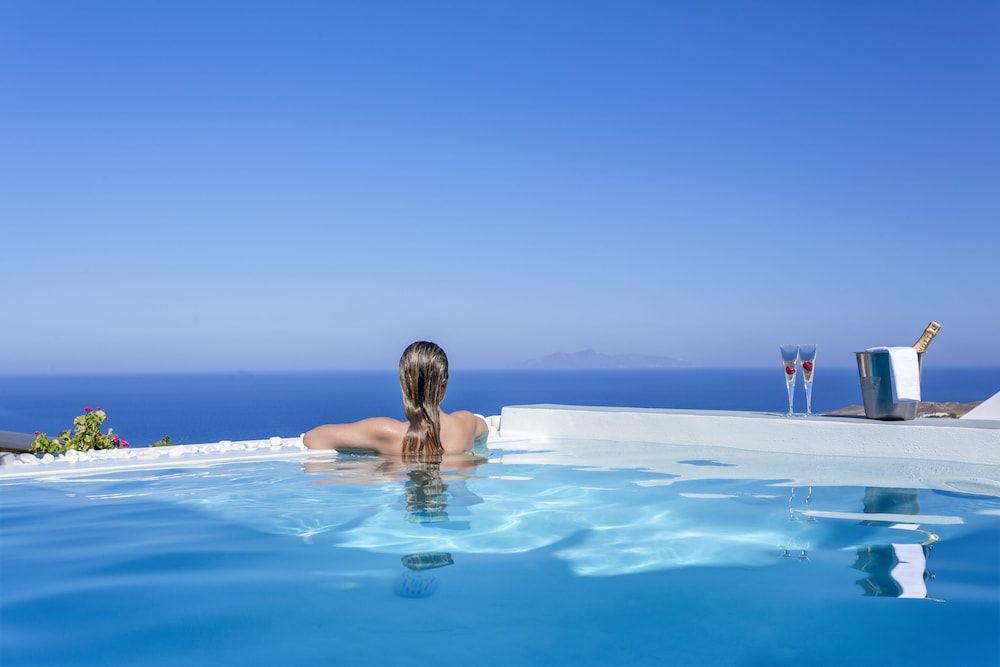 undefined Amber Light Villas Santorini 3