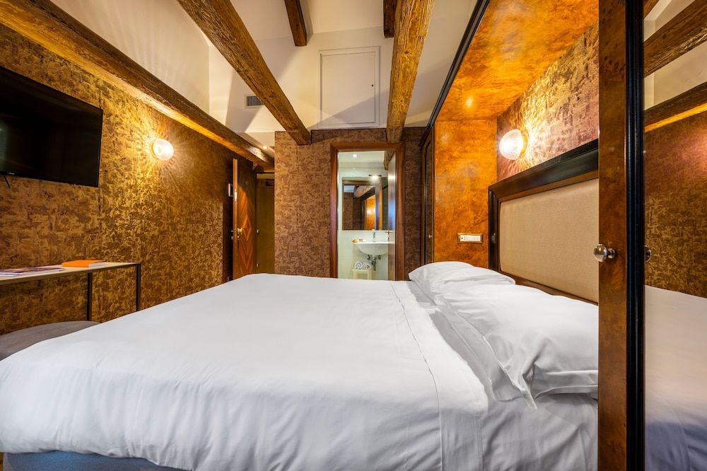 Hotel Paganelli Superior Double Room 5